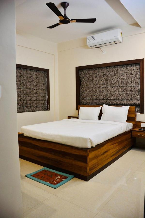 Hotel Royal Residency كولكاتا المظهر الخارجي الصورة